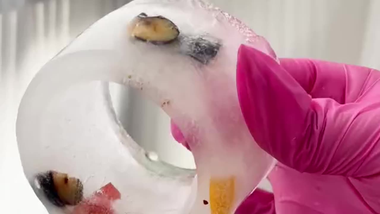 Large Silicone Ice Cube Tray with Lid for 20‑30‑40 oz Tumblers Slow Melting Hollow Ice Mold