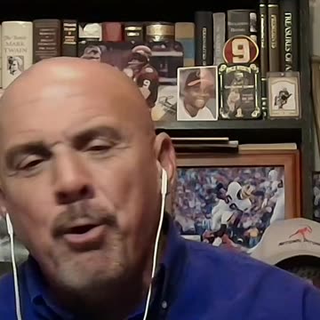 Hawley's First Amendment Dilemma