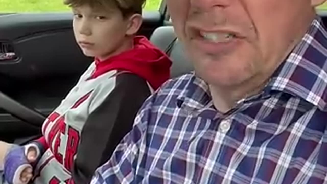 I am so upset with my son! #peteytvprof #brokenhand #fedexguy #dumbdad