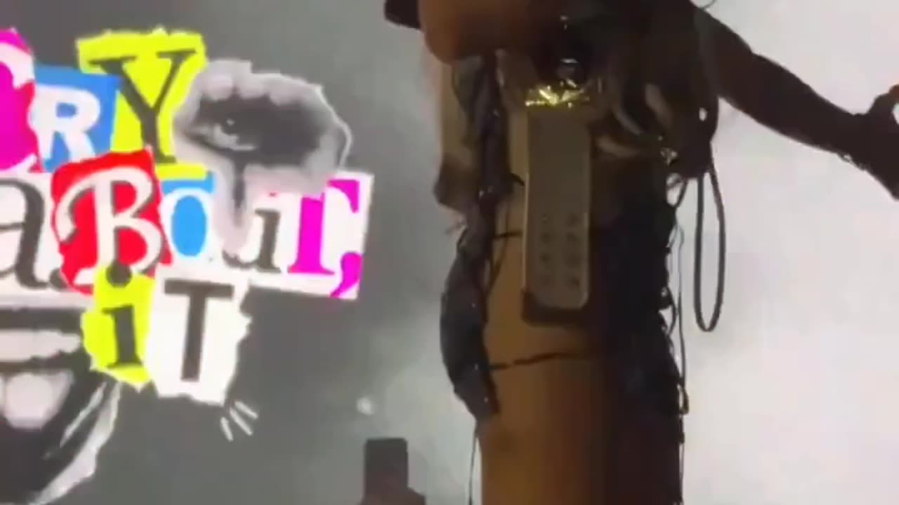 Liv Morgan, Raquel Rodriguez, & Kelly Kelly Take Over the Club!