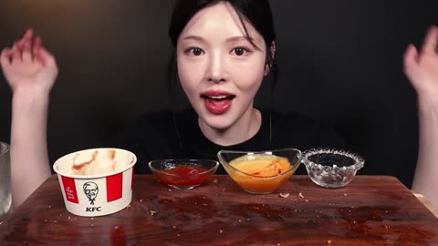 KFC Crispy Fried Chicken, Pizza & Spicy Seasoned Chicken Mukbang ASMR