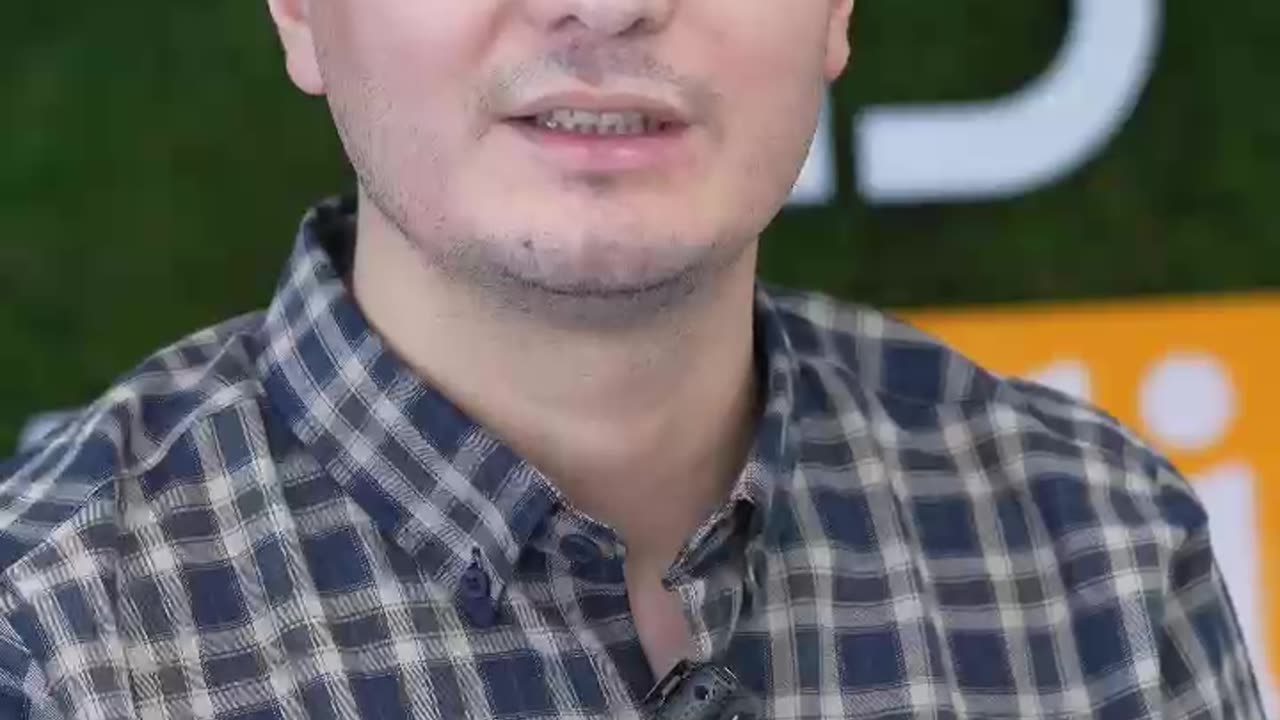 Благодарим вас за то, что выбрали Long Hair Center, доктор Жапар Курбан.