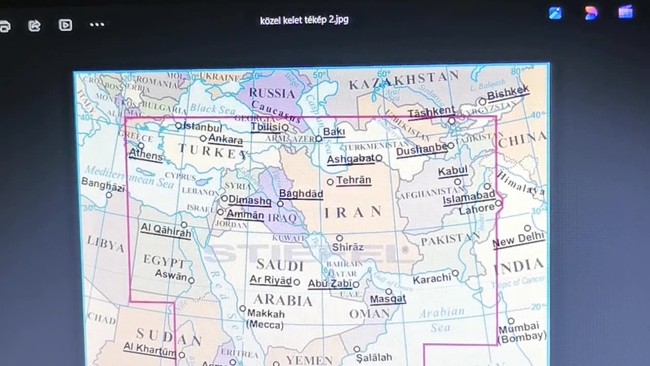 Hátsó felvétel Regős Judit