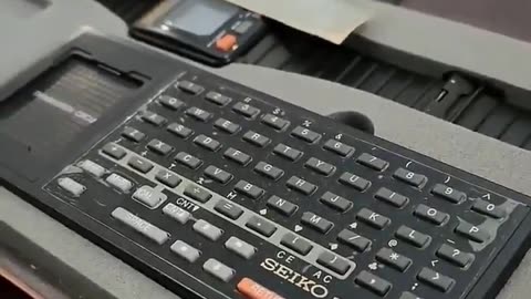 🤯✨ The Seiko Data 2000: The First Digital Watch with Calculator & Data Storage! | FeedMyCuriosity