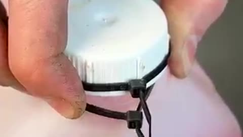 Shocking: Life Hack with a Zip Tie and a Plastic Canister! #lifehacks #tips