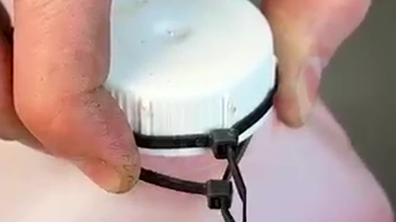 Shocking: Life Hack with a Zip Tie and a Plastic Canister! #lifehacks #tips