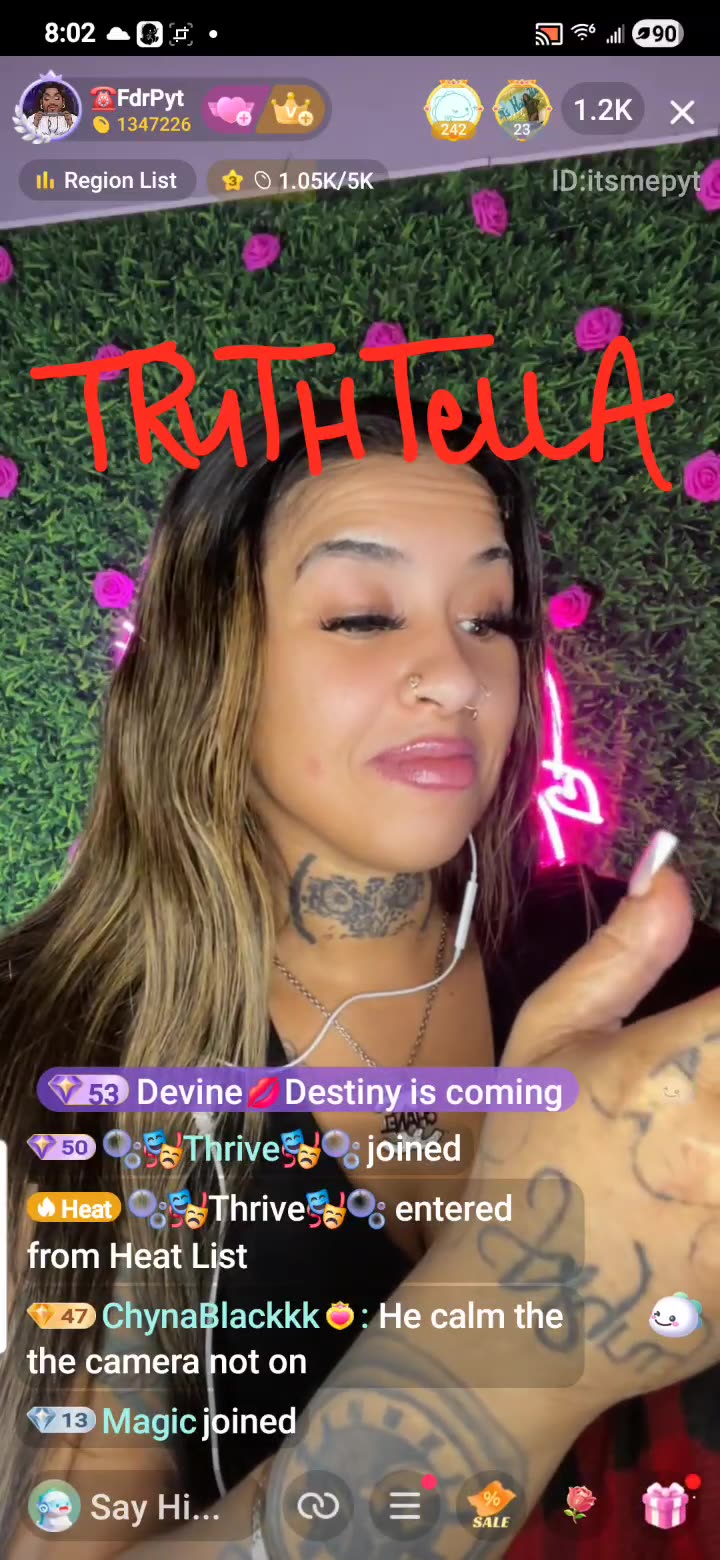 PYT CALLS NOCAP LIVE TO MAKE SURE EVERYTHING IS GOOD AFTER 21BADBITCH & TASTYMOCHA FIGHT