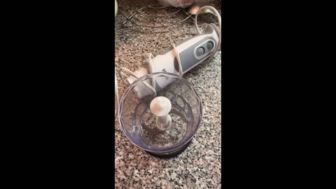 Jak si vyrobit praženou kávu z pampeliškového kořene