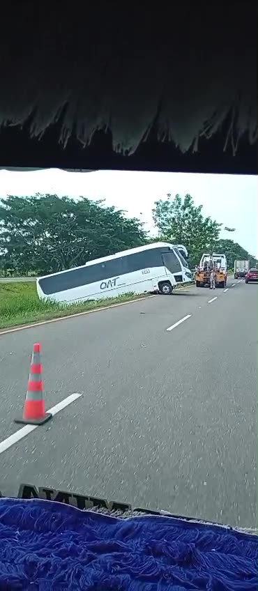 Bus accidentado en Santa Rosa