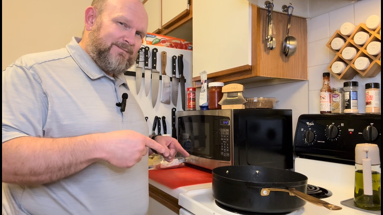 Dinner time: creamy pepperoni pasta