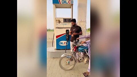 This guy gets petrol filled in his bike for free