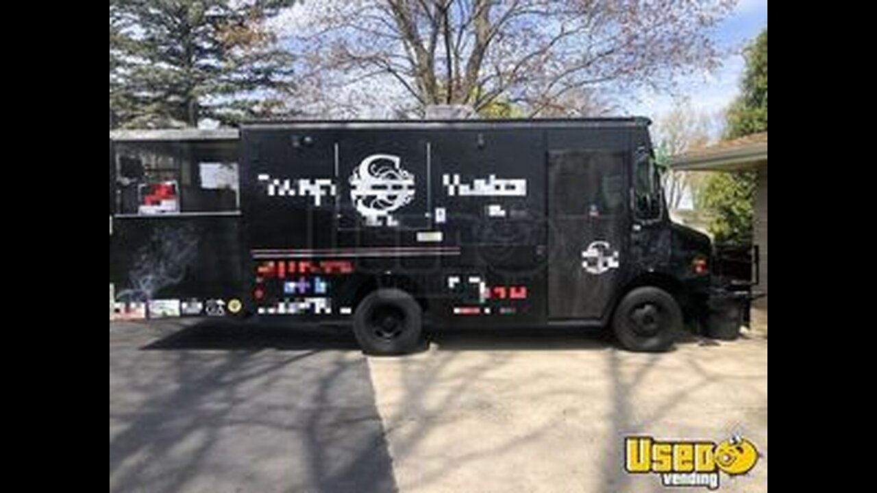 2002 - Chevrolet Workhorse All-Purpose Food Truck with Porch for Sale in Wisconsin!