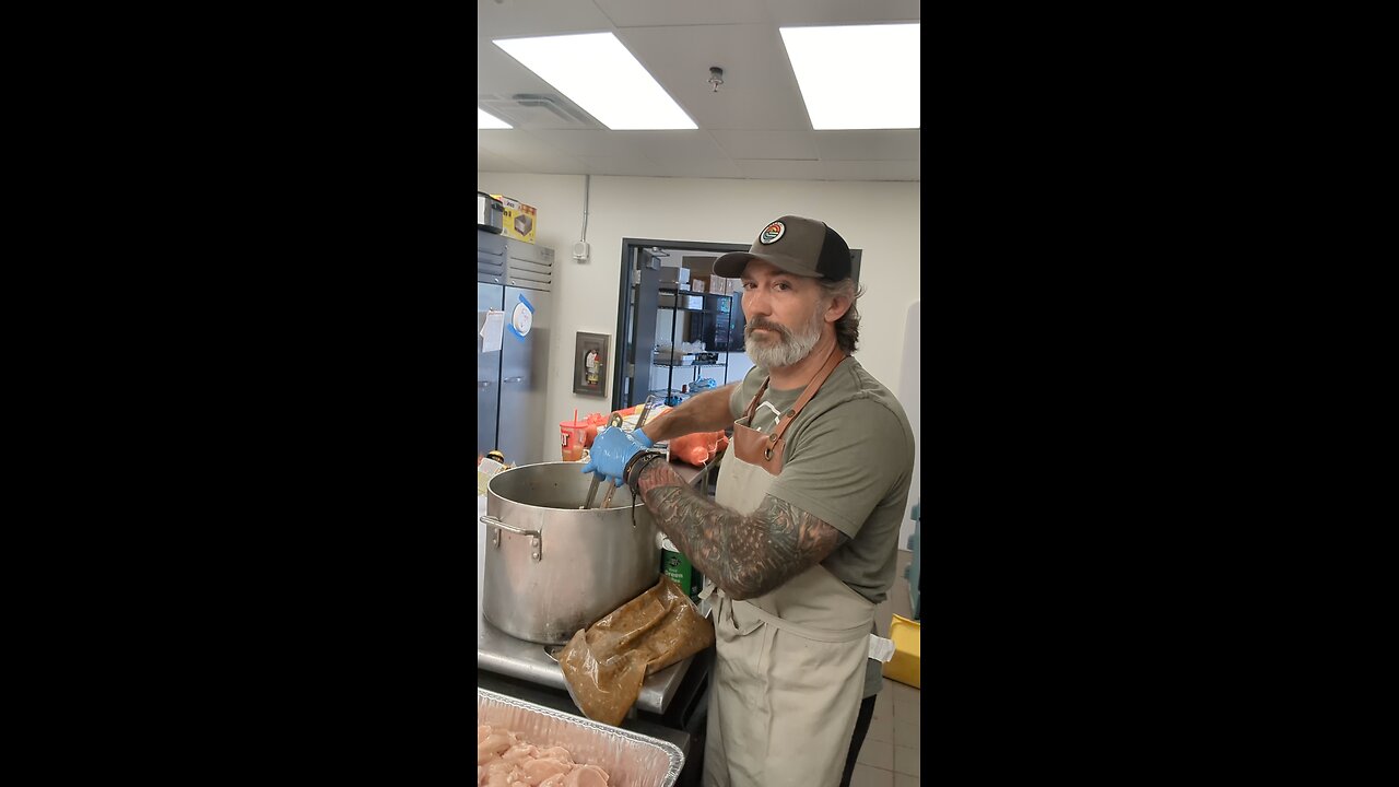 PREP: 200 lbs of Chicken Picadillo con Papas & Chicken Salsa Verde #illuminatecommunitychurch