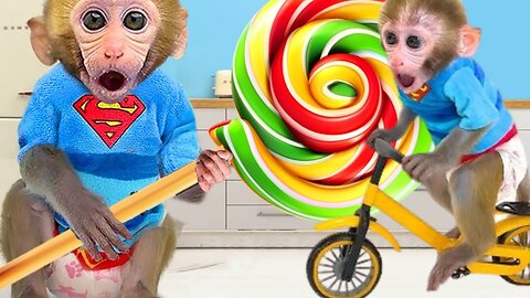 monkey Kiki Supera un Desafío de Obstáculos y Come Paleta Caramelo Arcoíris - BONBON MONKEY ESP