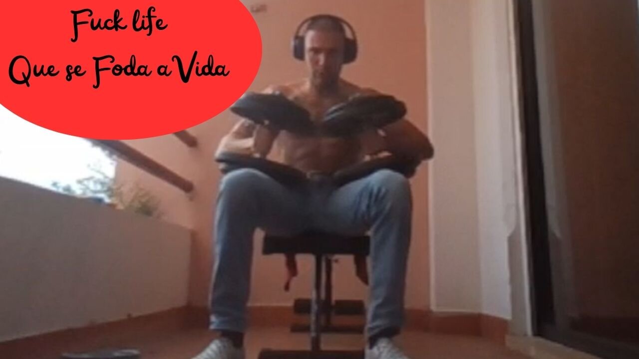 A Levantar 34kg Por Halter Sem Aquecer, Tou Me a FUDER / Lifting 34kg Dumbells, Don't Give a FUCK