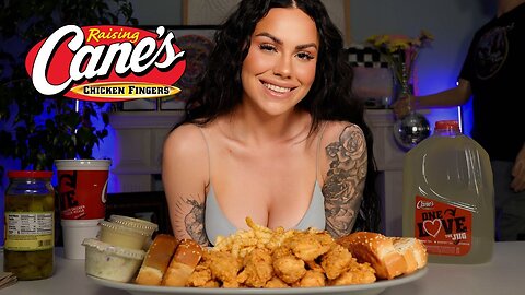 HOT GIRL 0MY FIRST EVER ASMR MUKBANG 😌