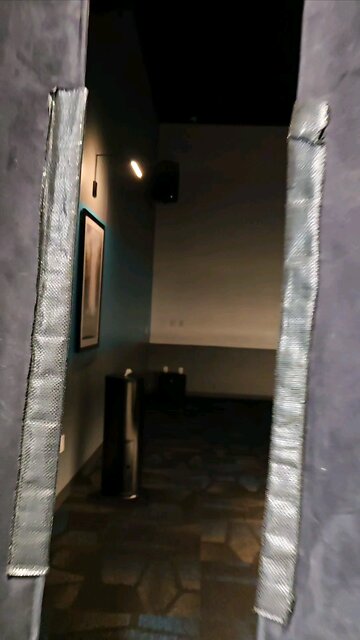 Cardio and watching a movie #cardio #exercises #burncaloriesfast #energy #preworky ‎