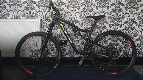 ROCKRIDER AM 100S ALL MOUNTAIN 🗻 BIKE 🚲 AND MUDDYFOX LIVEWIRE 🚲 SHOWN IN DETAIL REALLY GOOD 🚲 👏👌👍