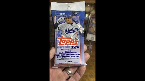 2025 #toppsseries2 Fat #packrip #topps #baseballcards #series2