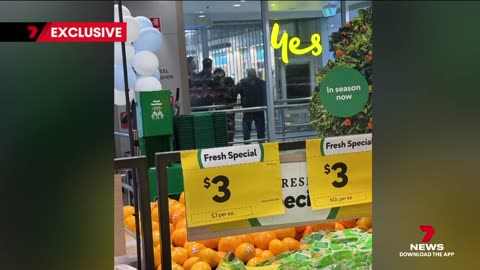 Parabanks Shopping Centre workers tell of boy knife incident - 7NEWS Australia