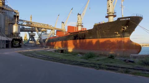 Investors Pay Attention Trade Wars & Your Wallet Survive & Thrive [Latest The Insight Lens 2025-4-19