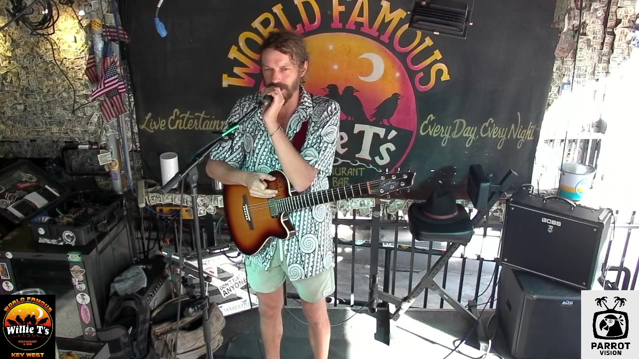 LIVE Music Everyday!