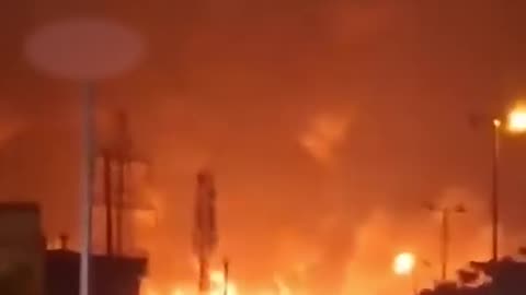 Tehran fuel facilities ablaze after targeted Israeli attack - Middle East Eye
