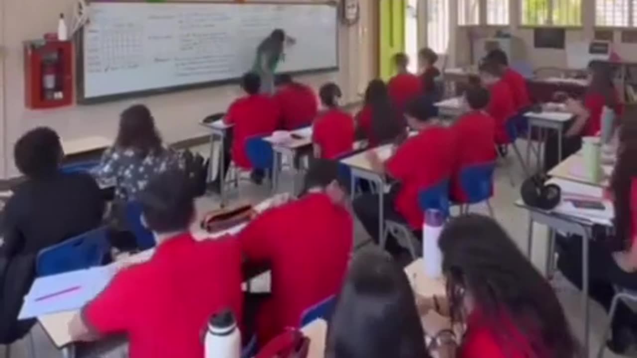 🤯🎵 How Are They Doing This Without Sound? | FunFM