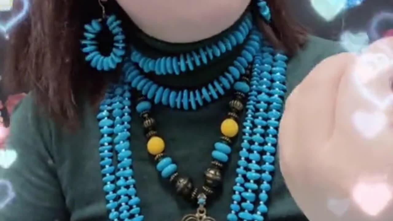 250422-6 Natural raw turquoise wool material, with a full color.