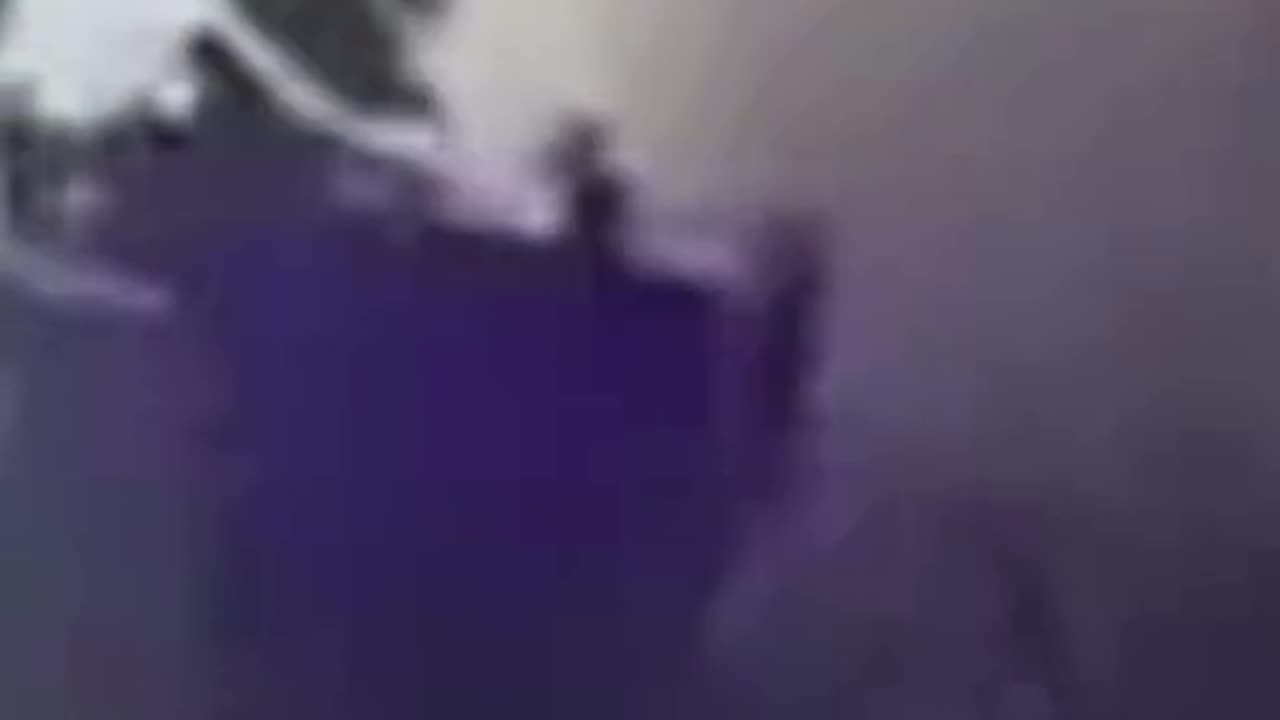 Explosion destroys multiple homes after crew hits gas line in Hayward, California