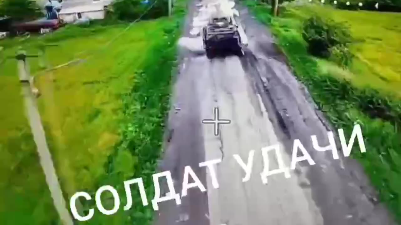 Russian Fiber Optic FPV Drone Ambushes Ukrainian Vehicle