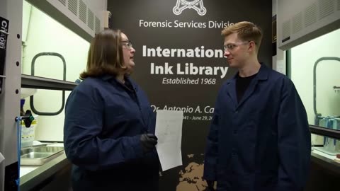 Bill Cooper – Exposes the Federal Reserve, IRS, BATF, Secret Service and Birth Certificate System