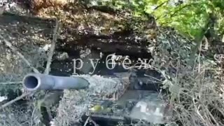 Drone Operators Discovered a Hidden Ukrainian Tank