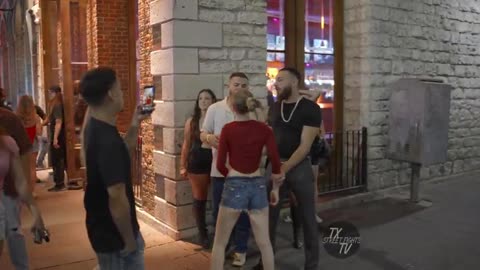 "Fight Erupts on Austin's 6th Street: May 7, 2025 Incident Details
