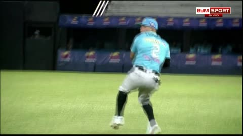 Alexi Amarista con joyita en segunda