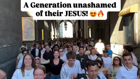 Young people gather in the streets of Italy to share about Jesus with dances