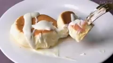 Fluffy Japanese Pancakes in 3 Minutes!