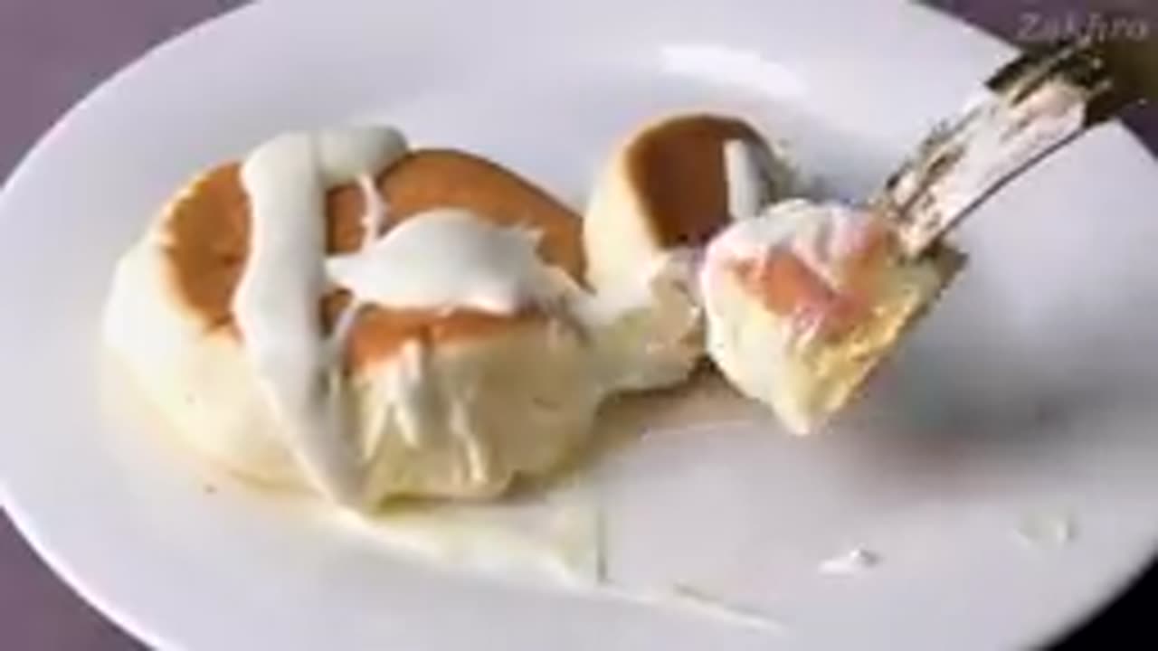 Fluffy Japanese Pancakes in 3 Minutes!