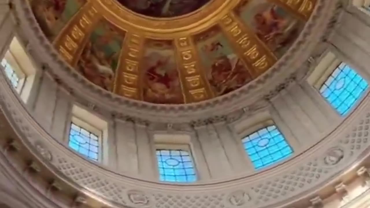 Napoleon's Tomb: The Epic Journey of Les Invalides' Monument (1840-1861)