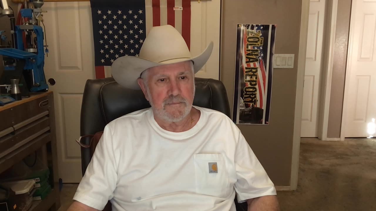 F-16 Thunderbird Pilot Safely Ejects From Troubled Jet, That Crashes In California Desert!