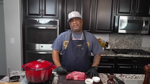 Melt-In-Your-Mouth Smothered Oxtails!