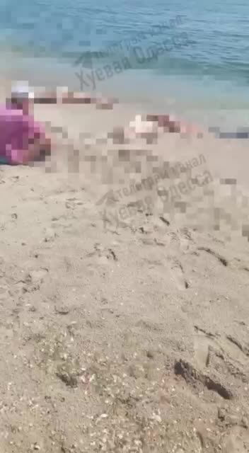 Mine Explodes Along Odessa Beach During Peak Vacation Season on the Black Sea, Killing 2