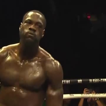 Wilder with the patented right hand 💣