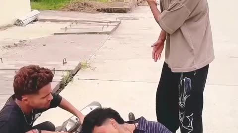 🤣🔥 हंसी रोक पाओ तो कहना! 😂🎶👉 देखो और बताओ कैसा लगा! 💥🤣 #Comedy #FunnySong #MrRawat #mafiyasong
