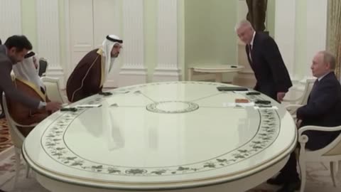 Putin dialoga con el vice primer ministro de los Emiratos Árabes Unidos