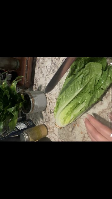 How to Cut The Head Romaine?