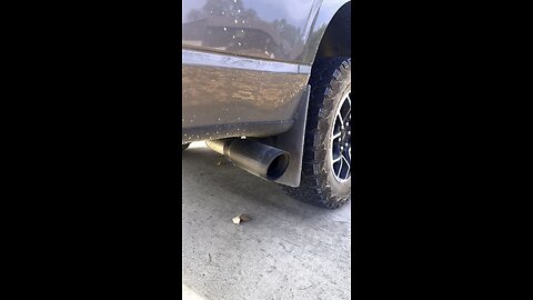 Ford F-150 2.7L Ecoboost engine with Flowmaster Super 10