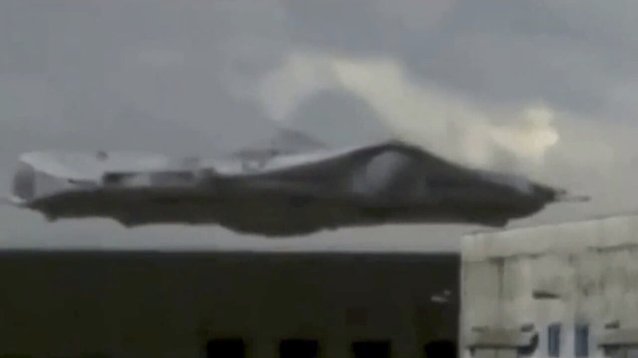 UNKNOWN AIRCRAFT VERTICAL LANDING