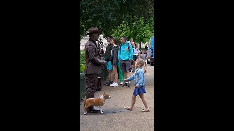 This is how you can save him #statueprank #viral #funny #humor #fbreels #aakbor #mrakbor #iamaakbor