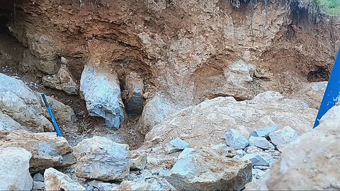 another old video - breaking rocks